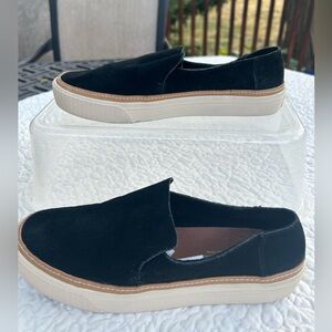 Tom’s black suede slip ons with rounded toe. Size 7. No wear. style #10012410